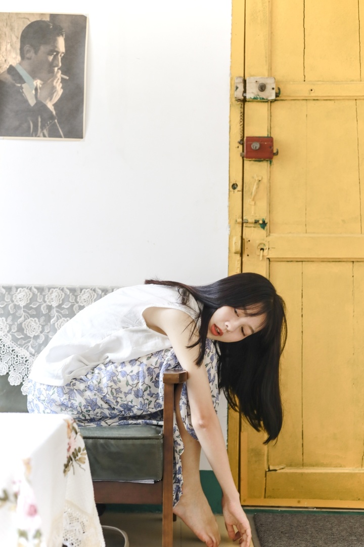 复古可爱女孩室内写真,复古清纯女孩写真