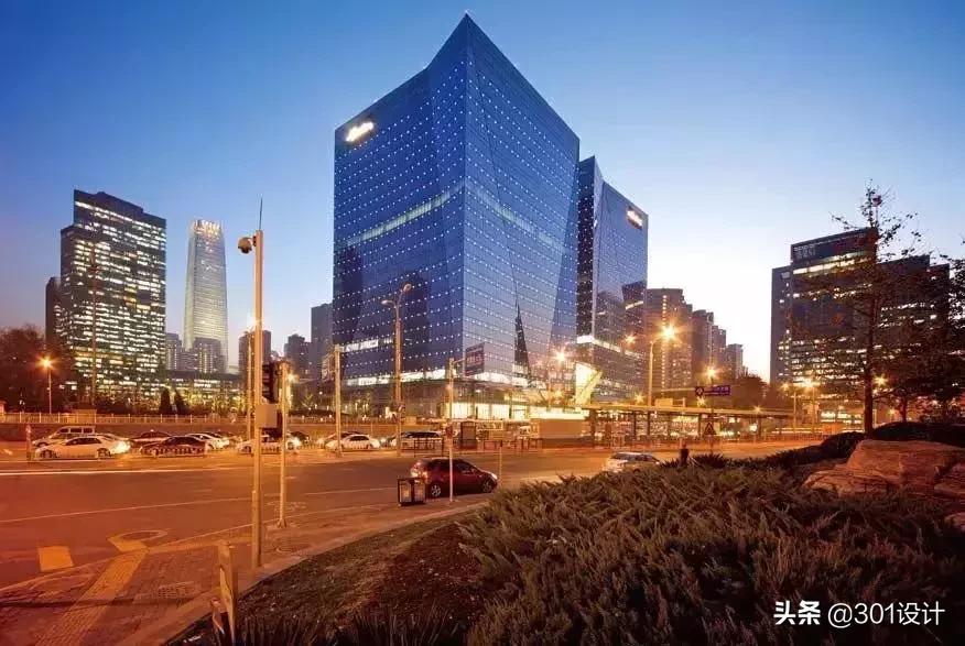 涓栫晫钁楀悕寤虹瓚澶у笀,鑷存暚澶у笀杩堝皵鏂埓缁存柉