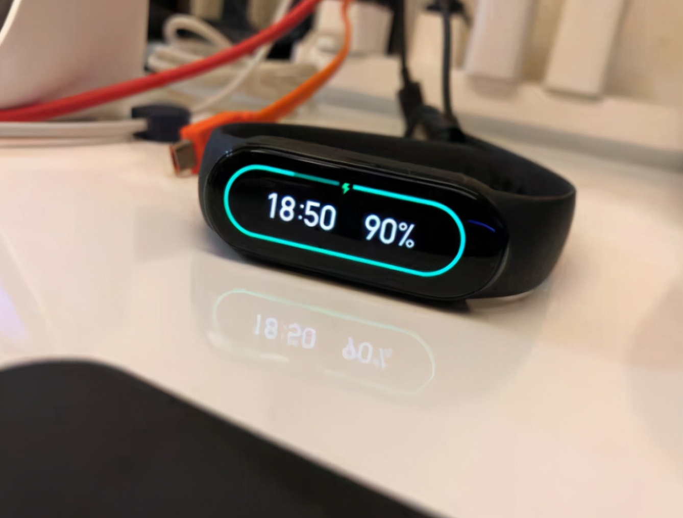 小米手环6和华为手环6pro哪个好,小米手环6测评有什么功能