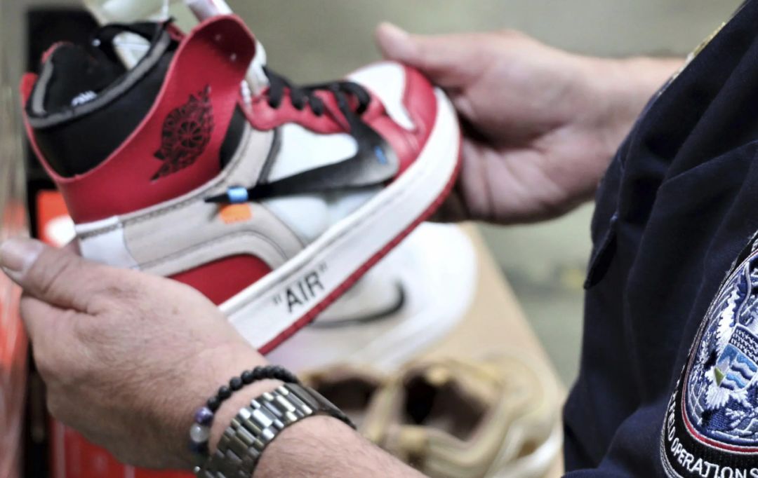 假的耐克和真的耐克,为什么假耐克这么明目张胆