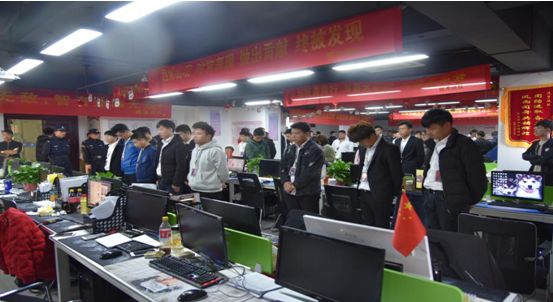 你以为你在上班其实在坐牢的路上,你以为你在打工其实你在兼职