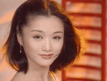 中国彩妆刷爆ins！背后“神仙”藏不住了！我：寄头可以包邮吗？