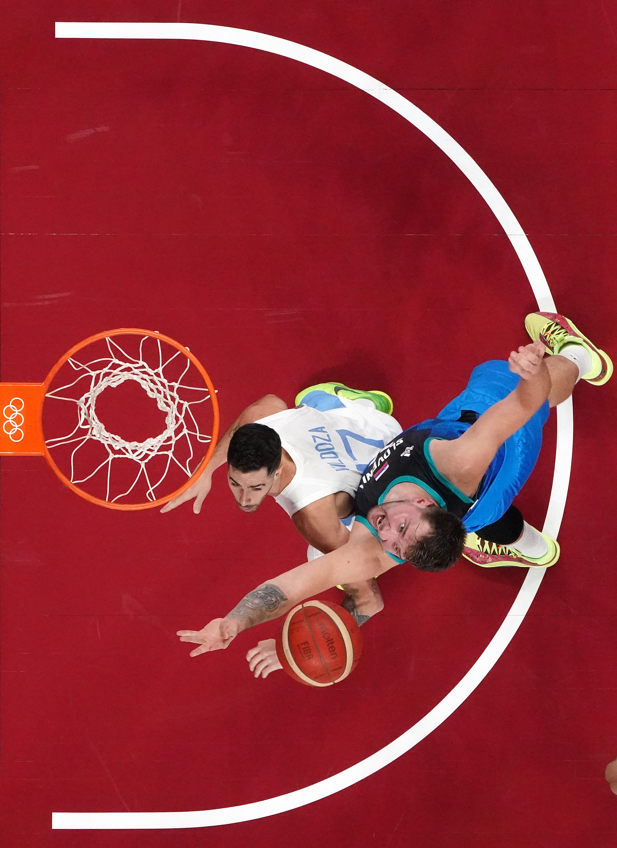 东契奇照片2024,东契奇世界杯照片