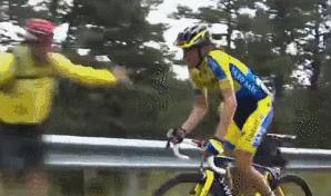 大叔发明了一个镂空车座，堪称骑行时降低屁股疼痛的神器