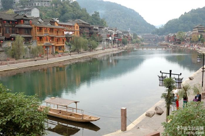 张家界凤凰五日游线路攻略最新版,张家界凤凰七日游详细攻略