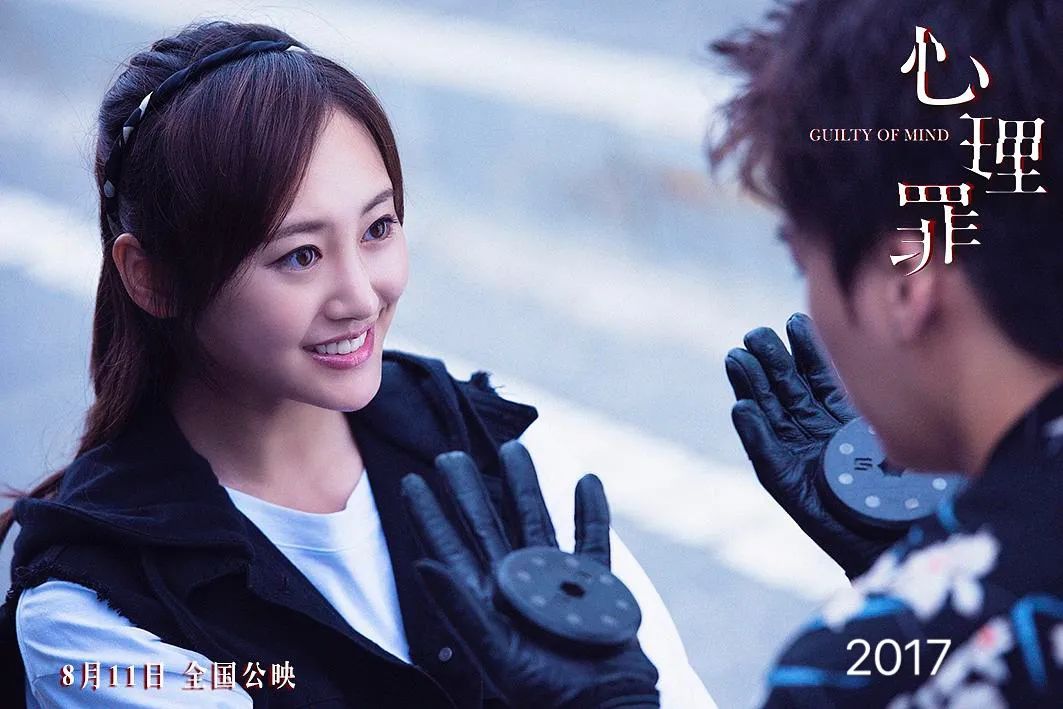 谋女郎李纯成为如懿传最大反派,李纯演霓漫天被骂不敢让妈妈上网