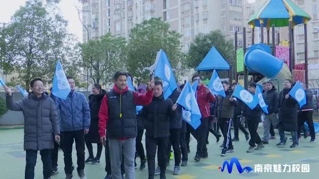 红梅幼儿园活动,幼儿园举行足球联赛