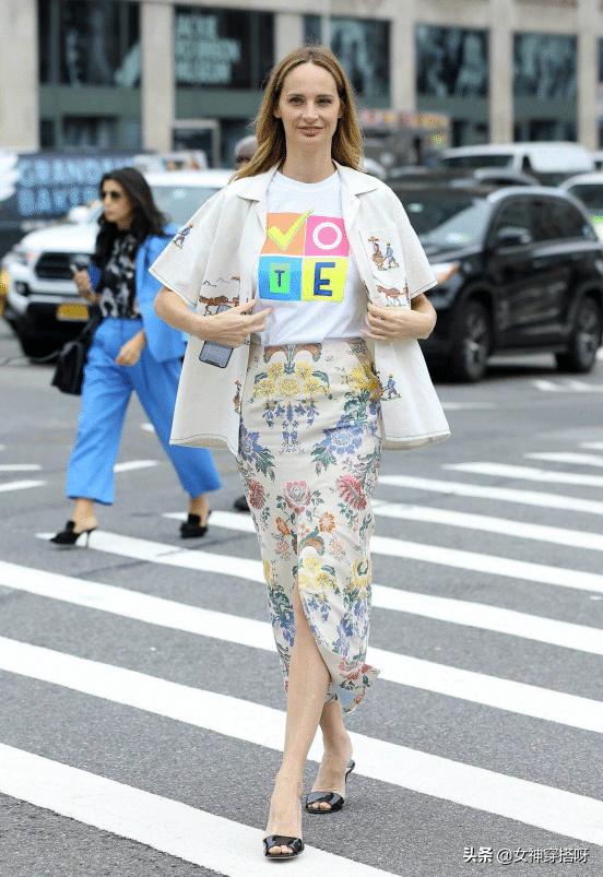 气质穿搭三十多岁女人这样穿,38岁起女人这样穿洋气时髦
