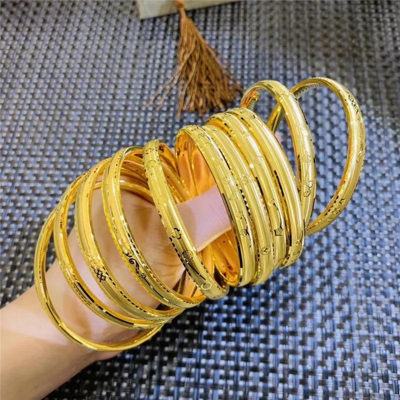 手掌宽8厘米戴多大圈口的手镯,120斤的人戴多大圈口手镯合适