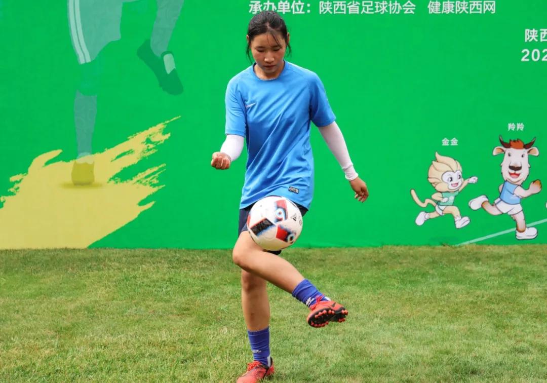 全民健身云行动丨看颠球达人各显神通