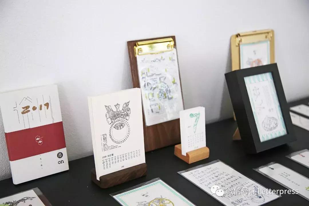 独此一家，机器跨越百年，户部山上的这家小店印出家乡生活的墨迹