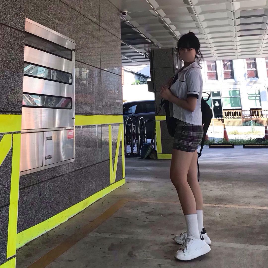 韩国女性在学校穿什么校服,韩国校服款式有哪些风格