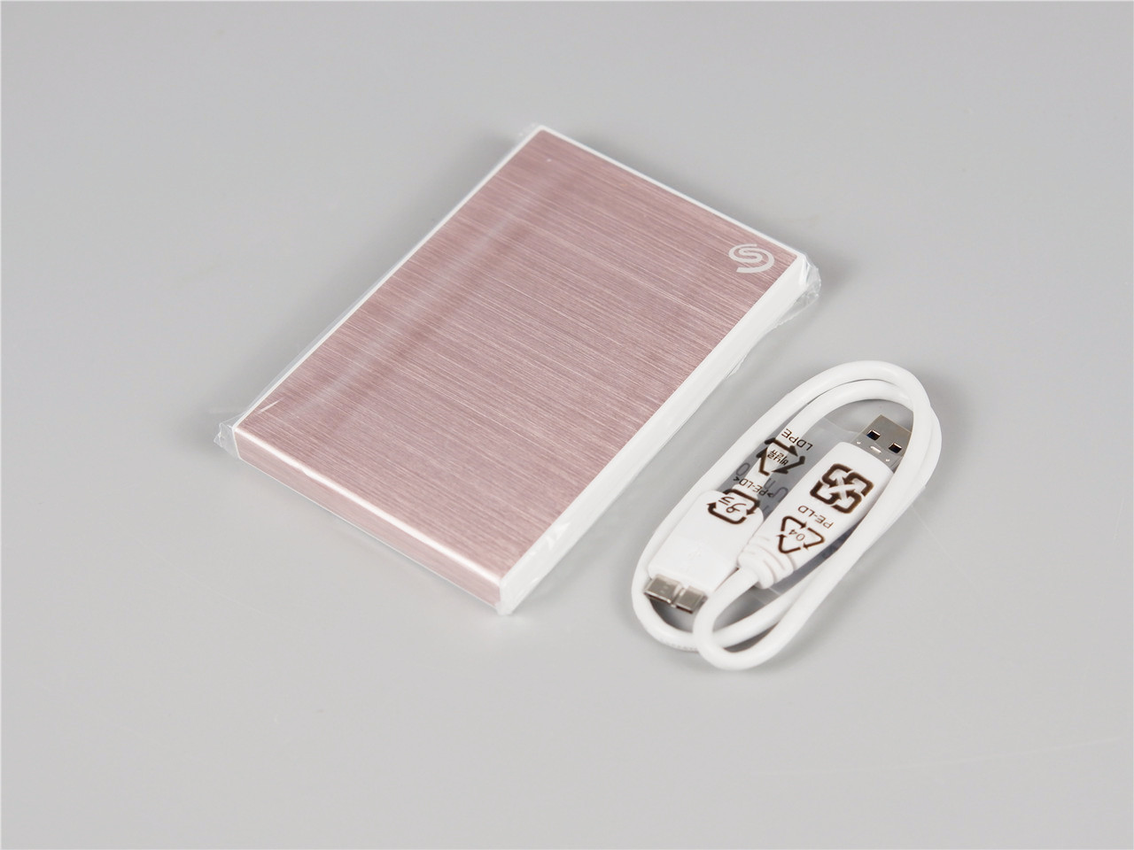 「超逸酷玩」女孩子喜欢什么样移动硬盘?希捷2新睿品系列告诉你