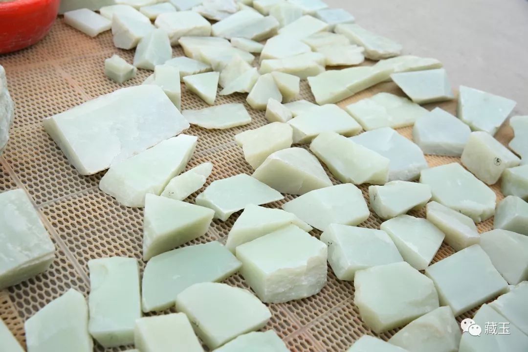 韩料和田玉为什么不受大众喜爱,韩料和田玉值得入手吗