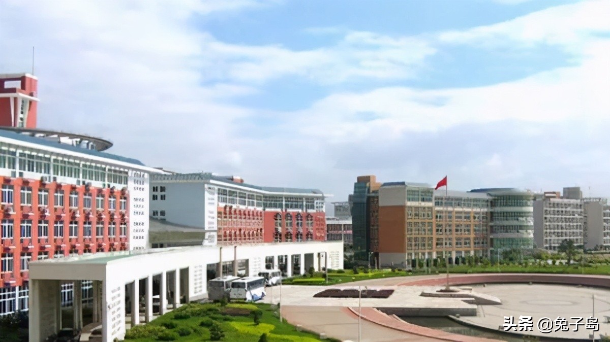 福建春招厦门民办大专院校排名,厦门兴才职业技术学院福建省排名