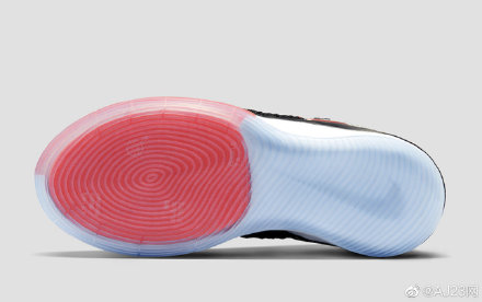 全掌zoom变一半就敢叫新科技的Alphadunk还不如䨻版本的驭帅13