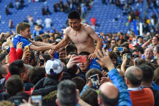 日本踢足球的香川,日本足球运动员香川