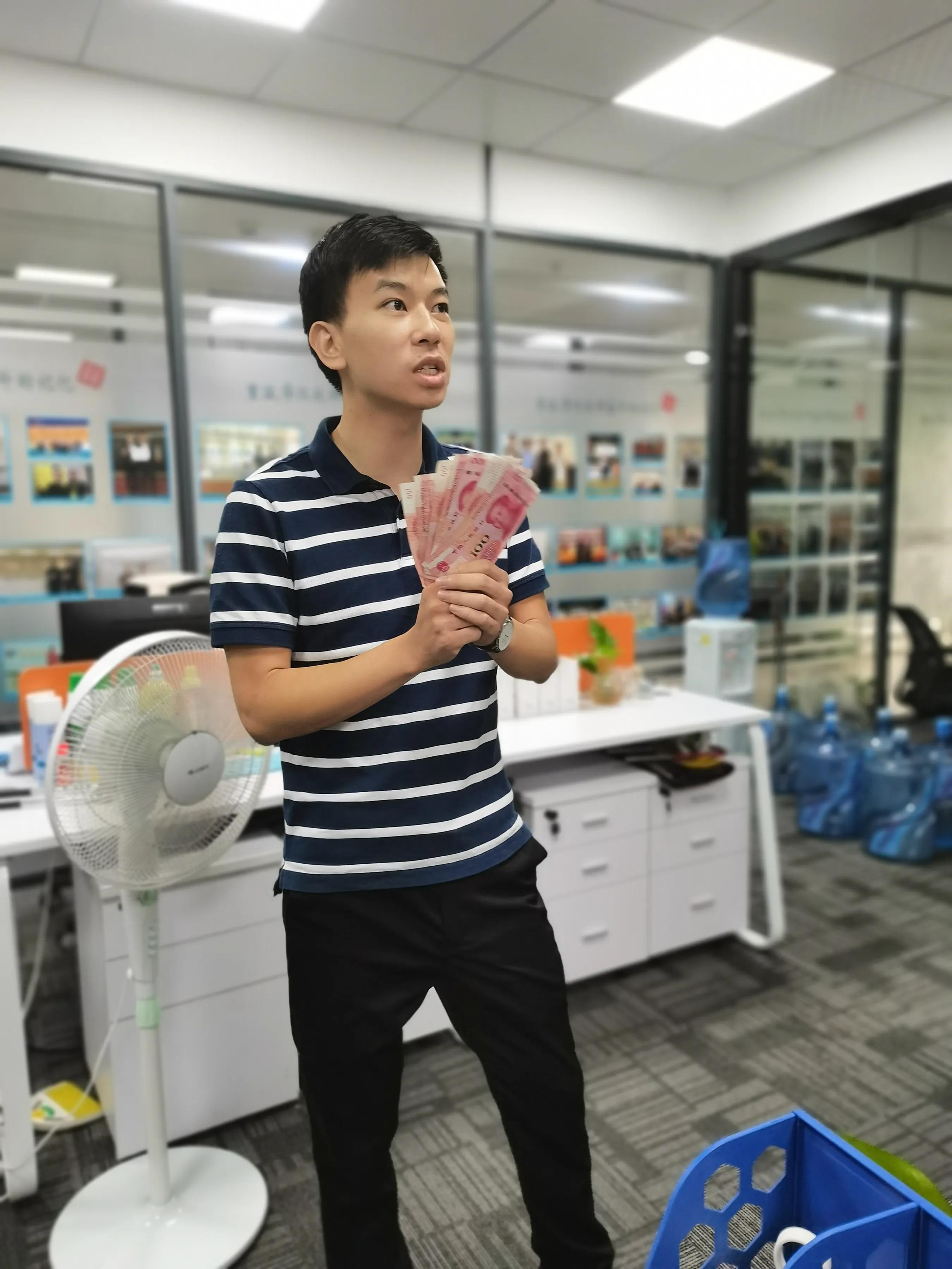 来深圳从月薪3200的行政前台到月入2W的销售冠军，浅谈个人经验