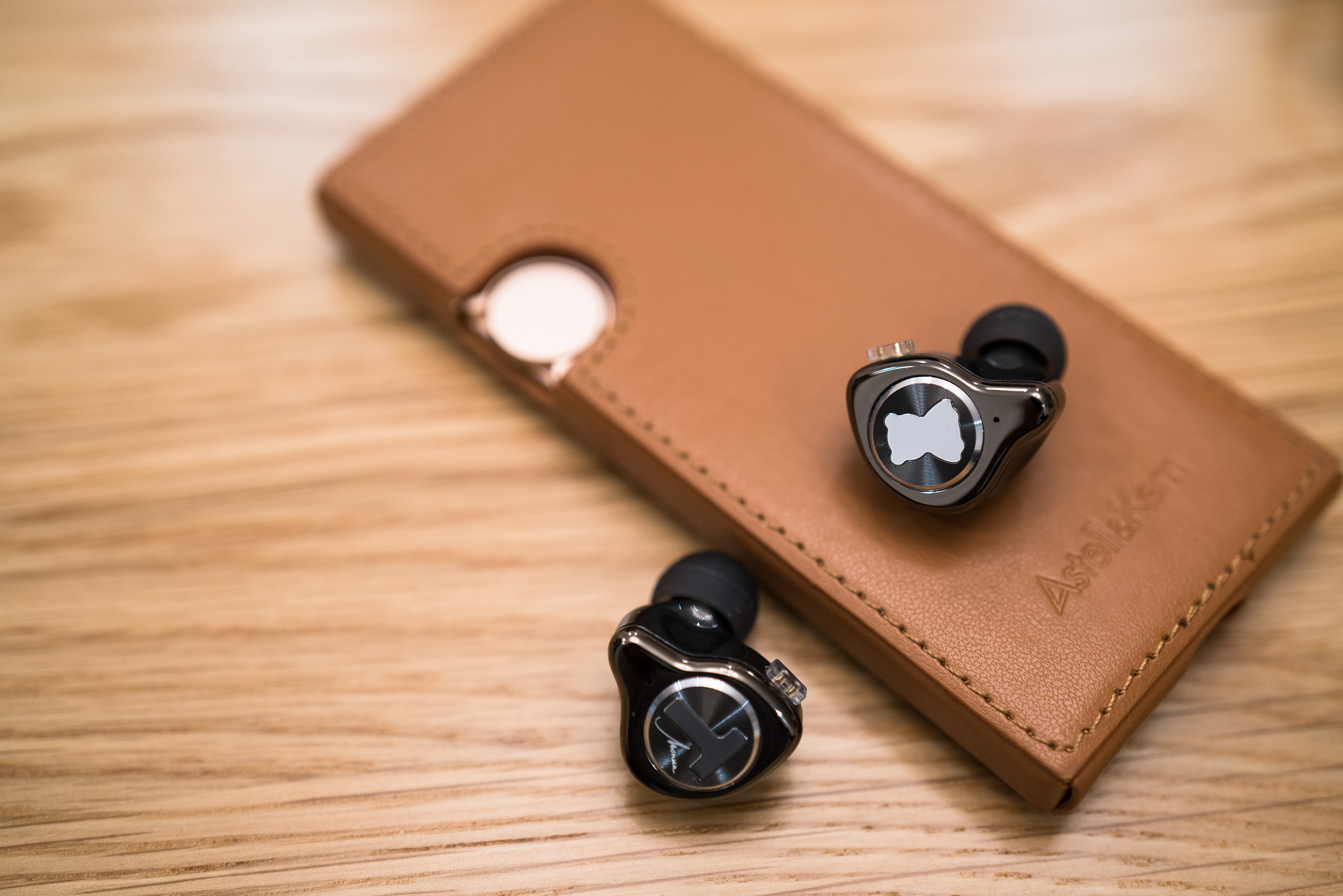 通透精致的平常心——TFZTXBEARMONICA动圈耳塞小评