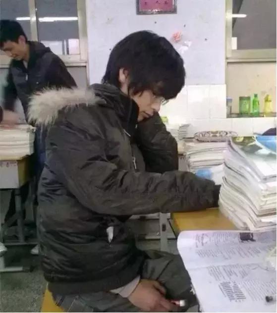 黑暗考试周，聊一聊你的同学都是怎么作弊的？