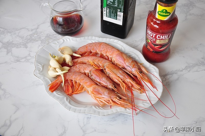 怎么做能使虾肉质鲜嫩,虾怎么做虾头不黑