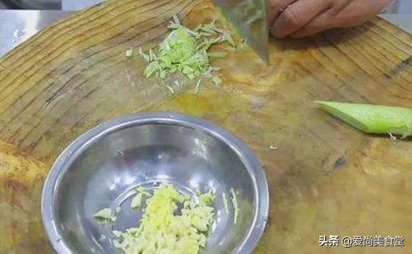 鲈鱼怎么做好吃香辣,鲈鱼怎么做菜不粘锅