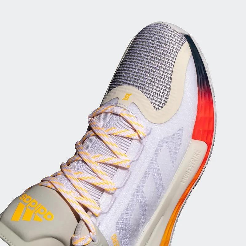 阿迪达斯罗斯11代实战测评,罗斯11实战测评