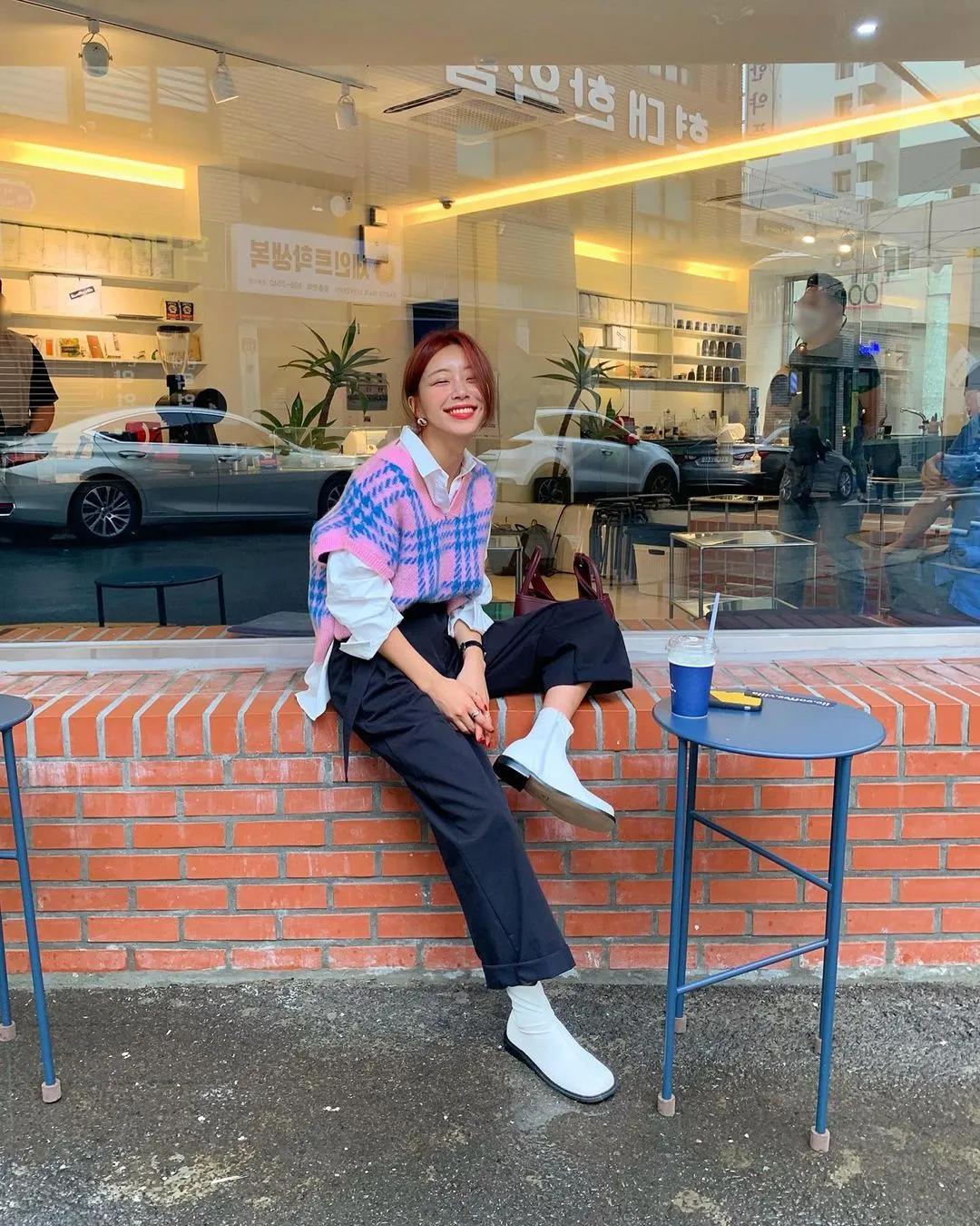 结婚当天新娘两套礼服怎么穿,参加婚礼怎么穿比新娘好看