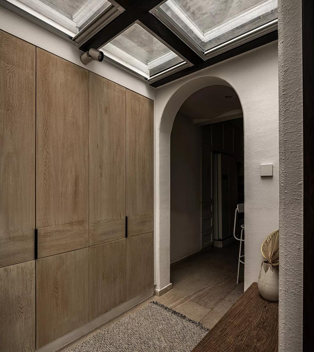 「恋·家」90后花艺师的森系生活，在洞穴里建花房