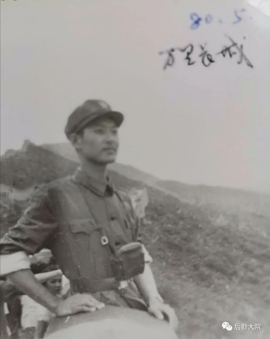 鐕曞北鑴氫笅鍐涙牎鍥剧墖,鐕曞北灏戝勾鍐涙牎