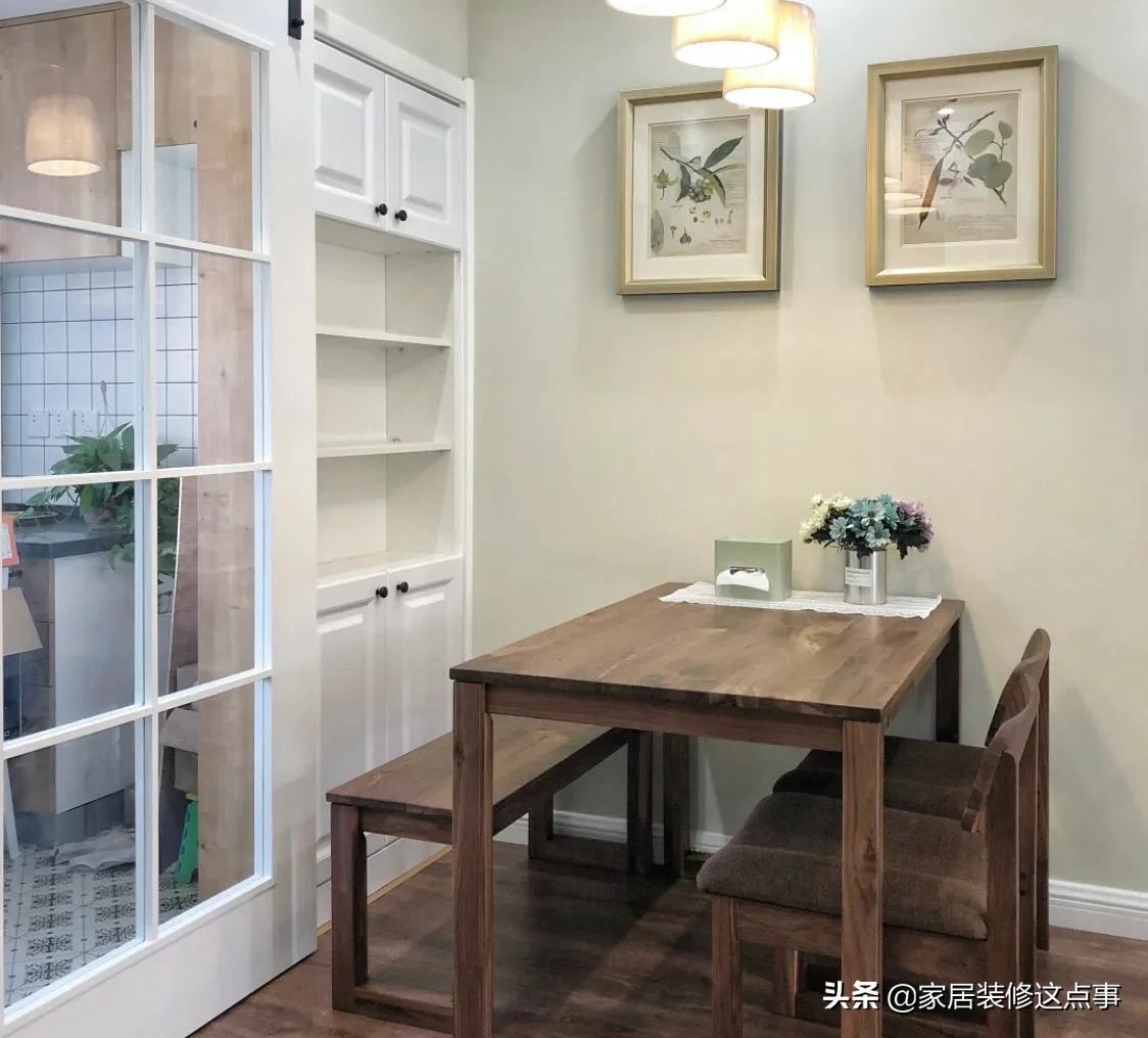 如果不差钱，餐厅尽量装个餐边柜，别让餐桌变成“杂物集中营”