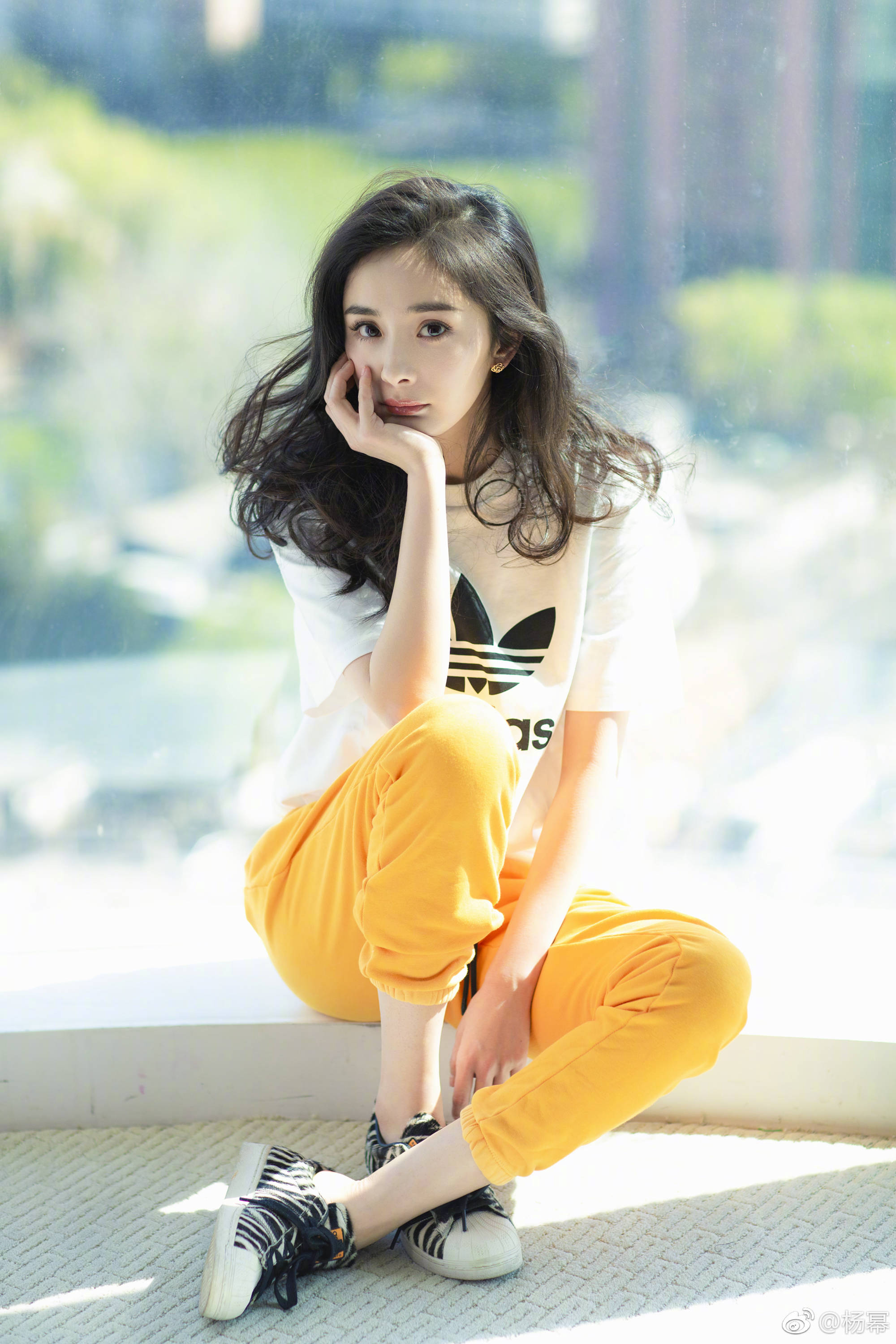 杨幂穿的阿迪达斯售价,阿迪达斯老爹鞋杨幂同款