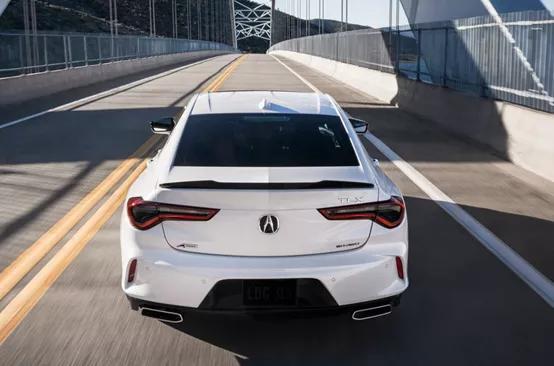 3.0T的“雅阁”若27万起售,你还会选择宝马3系吗?