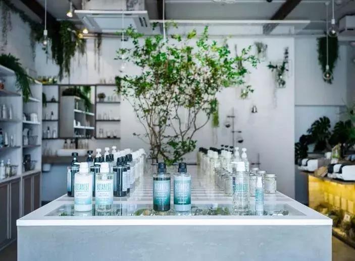 日本销量第一洗发界网红，BOTANIST开了家可以喝咖啡的洗护旗舰店