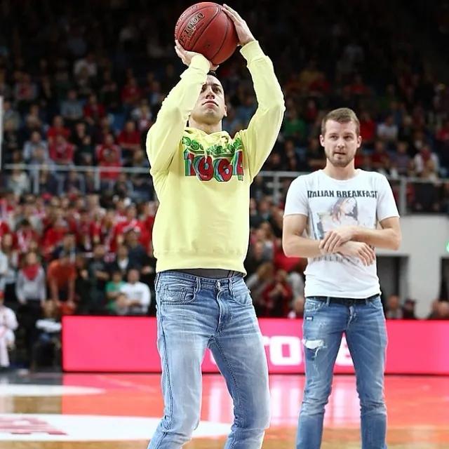 久尔吉奇小传丨塞国脚欧联杯梅开二度，哈马比坏男孩罢训投蓉