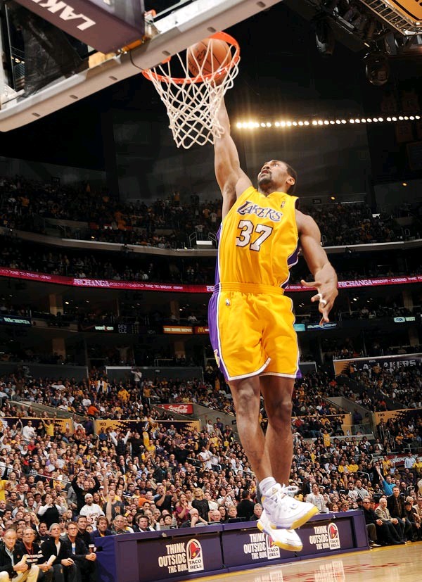 匹克最先进的鞋,匹克营销视频