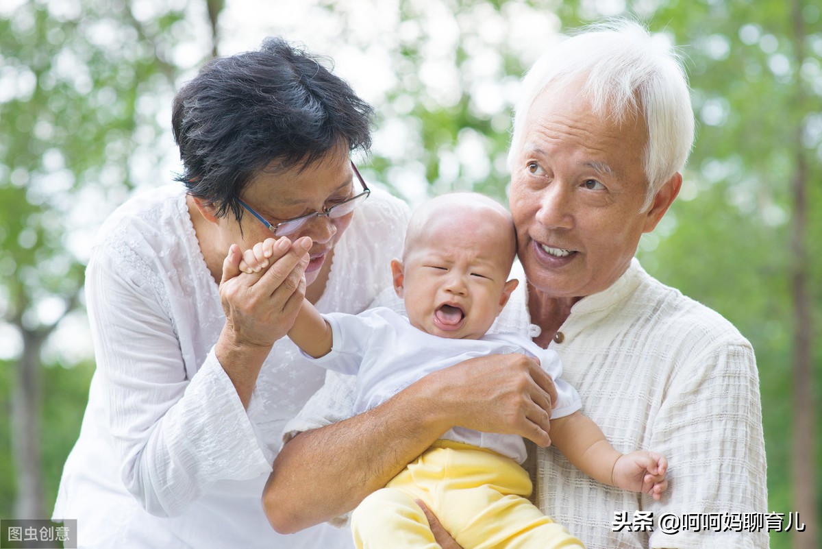 黄昏哭闹的婴儿一般是什么原因,新生儿二月黄昏哭闹是什么原因