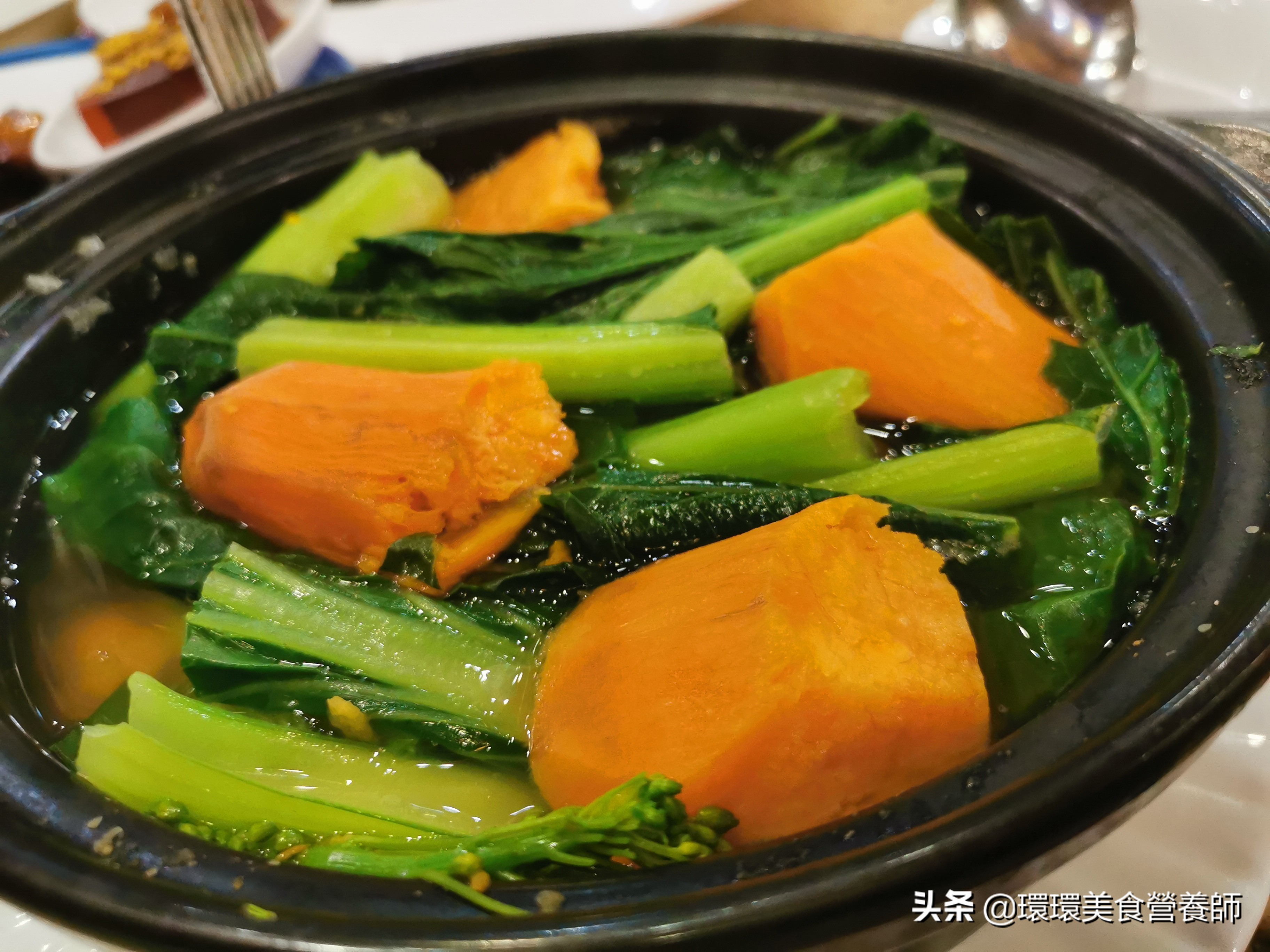 炎炎夏日餐厅环境冰凉一夏,沙溪猪肠粉焖鸭