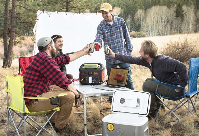 电小二户外电源2000瓦有多少度电,电小二户外移动电源搭电