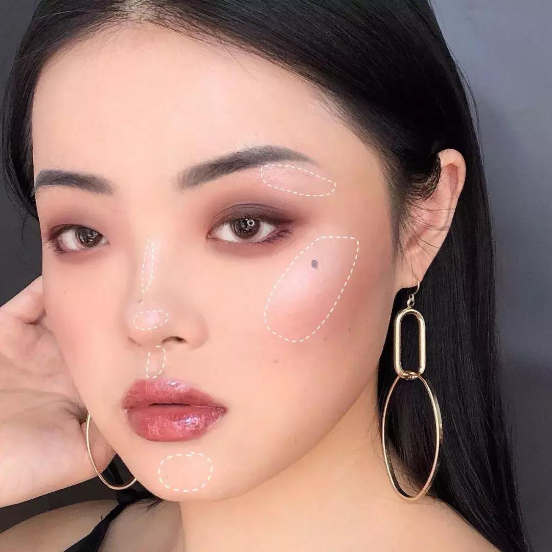 十大高级感妆容,5款媲美专柜品牌的平价高光