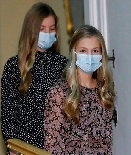 西班牙王后莱蒂齐亚穿着,西班牙王后莱蒂齐亚穿红装