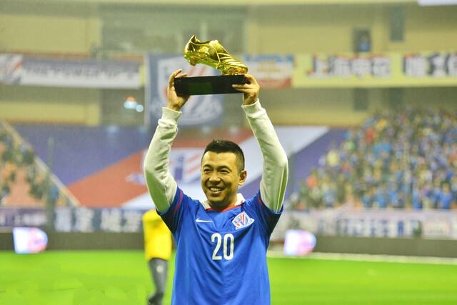 足球徐亮进球视频,足球解说徐亮个人资料