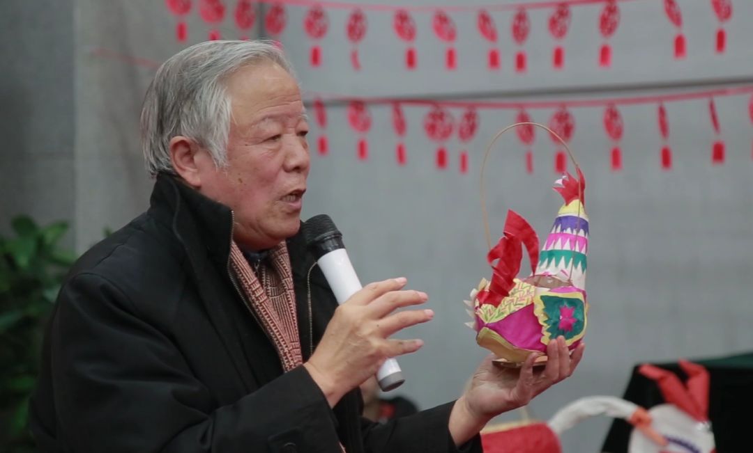 古城夜景灯光璀璨,欣赏古城夜晚灯火通明的景色