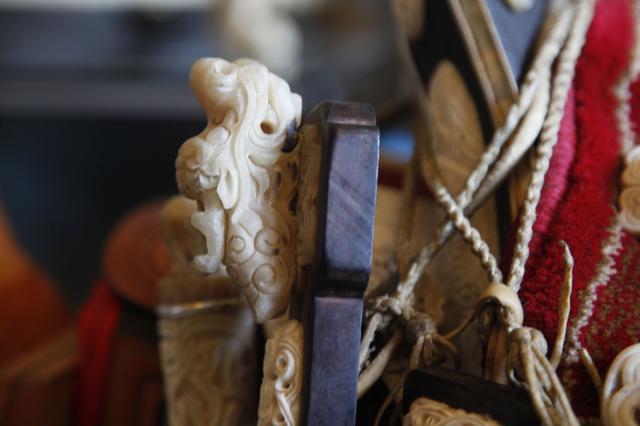 用骨头拼成的工艺品,用骨头做的蒙古艺术