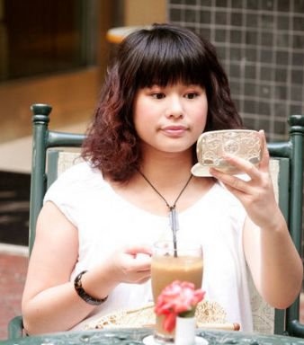 胡杏儿：秘恋黄宗泽奈何情深缘浅，嫁给夜店老板5年3胎太拼命