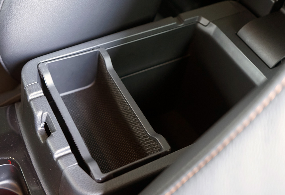 广汽三菱欧蓝德2.4四驱五座咋样,广汽三菱欧蓝德2.4五座顶配四驱