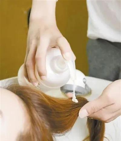 硅油的洗发膏会导致头发脱发吗,硅油真的会导致脱发吗