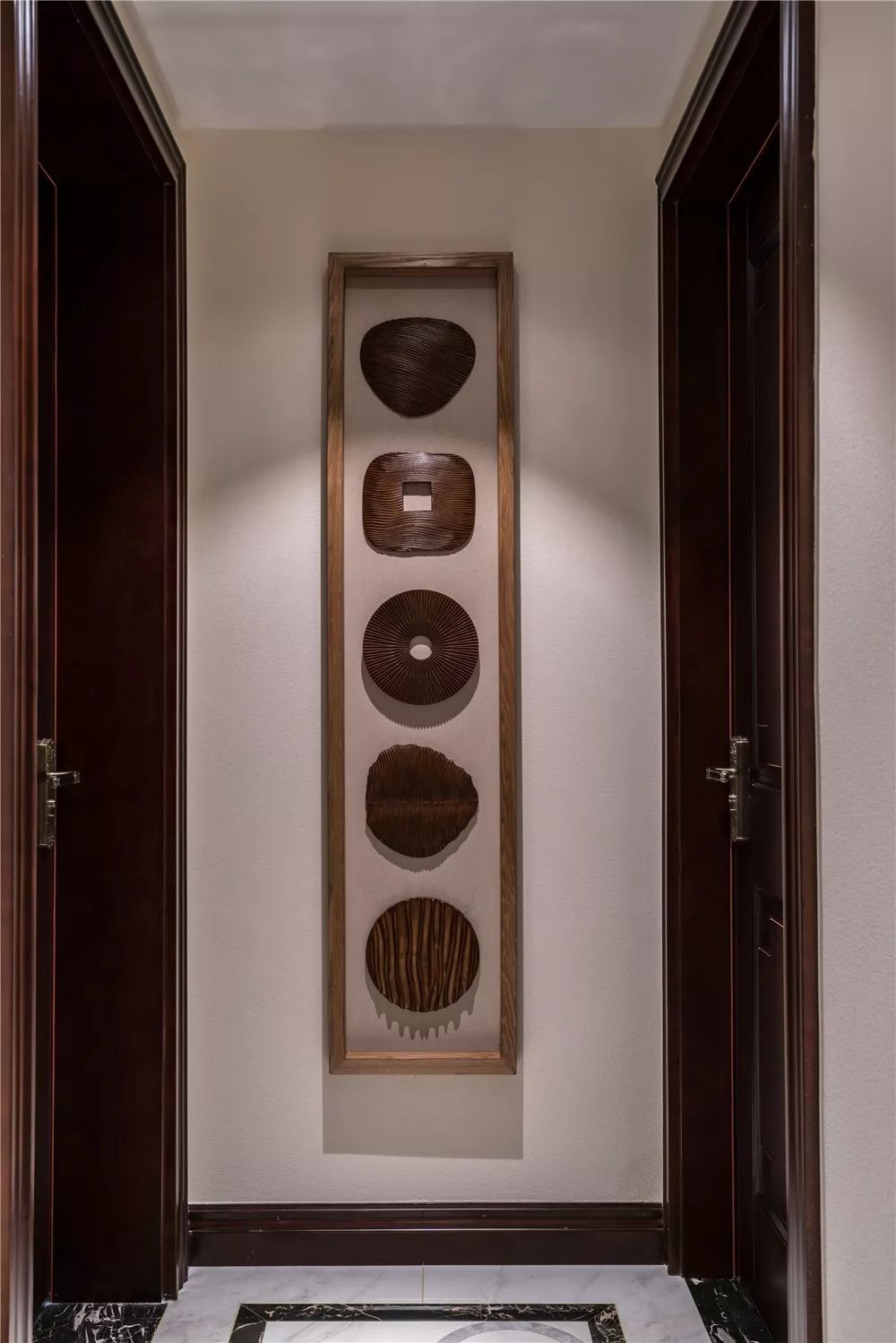 新中式风格无主灯140平装修,140平客厅新中式装修效果图