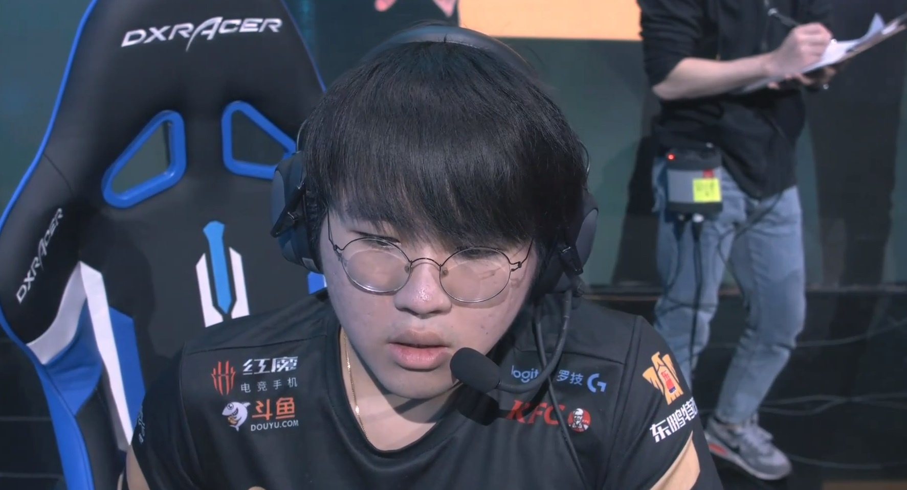 lol2019年全球总决赛rng上单,lol解说强的一塌糊涂