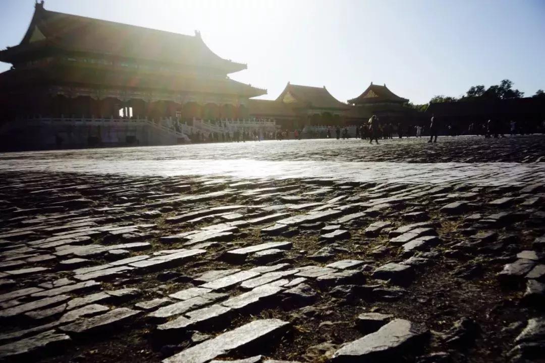 谁敢在故宫“上房揭瓦”？30年练成飞檐走壁，也只有这群大神了